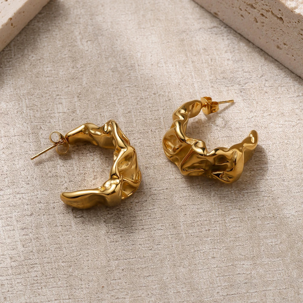 Emanco Earrings Light Luxury Retro Electroplated Fashionable Women's Earrings Personalized Abstract Pleated C-shaped Earrings