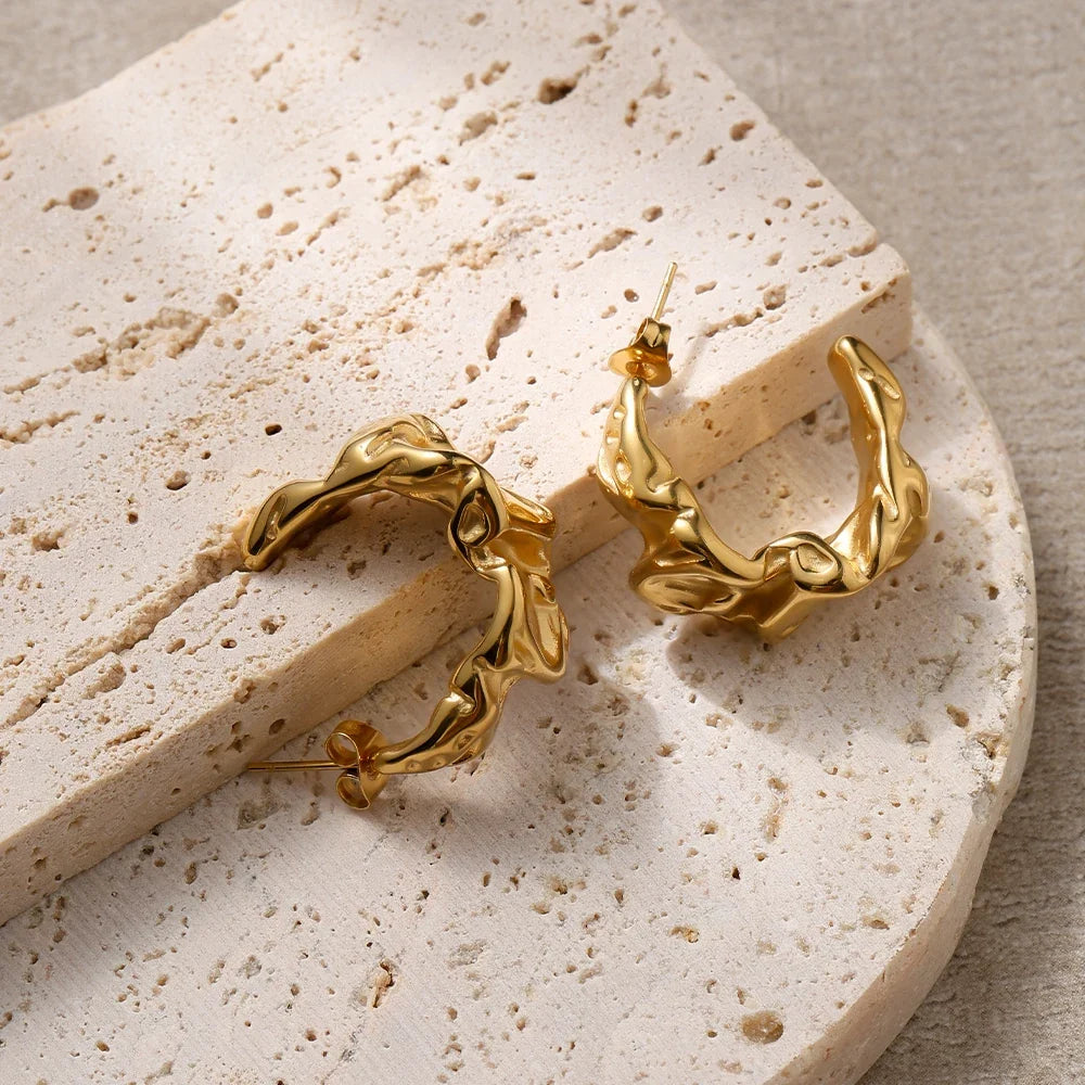 Emanco Earrings Light Luxury Retro Electroplated Fashionable Women's Earrings Personalized Abstract Pleated C-shaped Earrings